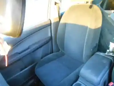 Здавання транспортного засобу ford focus c-max (cap) ghia (d) року 2004 потужний g6da