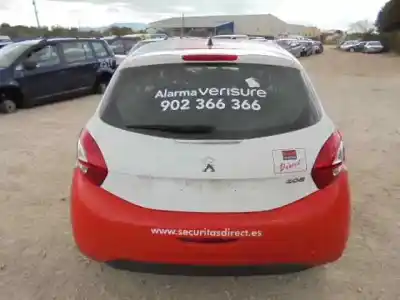 Sloopvoertuig peugeot 208 access van het jaar 2013 aangedreven 8h01