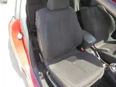 Veicolo di demolizione citroen c4 coupe vtr plus dell'anno 2006 alimentato 9hy (dv6ted4)