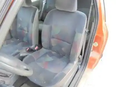 Здавання транспортного засобу renault clio ii fase i (b/cbo) 1.9 d alize року 1998 потужний f8q
