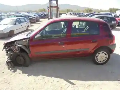 Здавання транспортного засобу renault clio ii fase i (b/cbo) 1.9 d alize року 2001 потужний f8qp6