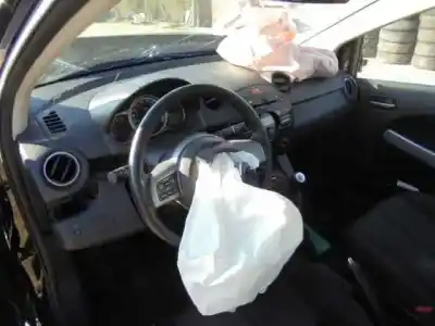 Scrapping Vehicle mazda 2 (de_, dh_) 1.3 (de3fs) of the year 2013 powered zj