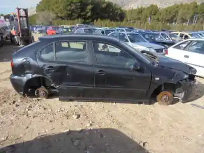 Здавання транспортного засобу seat leon (1m1) signo року 2004 потужний auq