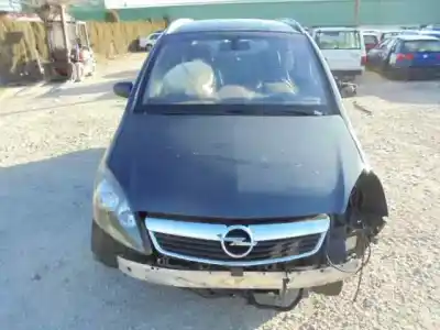Veículo de Sucata opel zafira b cosmo do ano 2011 alimentado z19dth