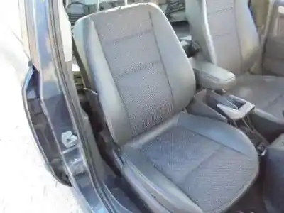 Veículo de Sucata opel zafira b cosmo do ano 2011 alimentado z19dth