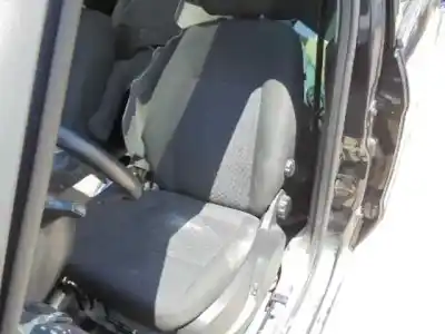 Veicolo di demolizione ford galaxy (ca1) ghia dell'anno 2006 alimentato qxwb