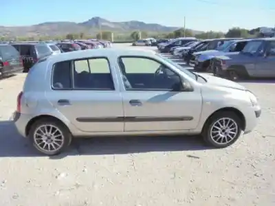 Здавання транспортного засобу renault   року 2004 потужний k9ka7