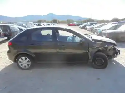 Sloopvoertuig chevrolet lacetti se van het jaar 2006 aangedreven f14d3