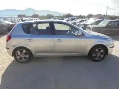 Sloopvoertuig kia cee´d active van het jaar 2007 aangedreven d4fb