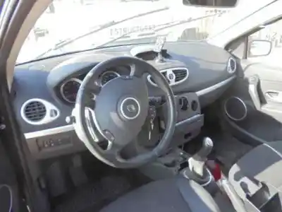 Scrapping Vehicle renault clio iii confort expression of the year 2006 powered k4j780