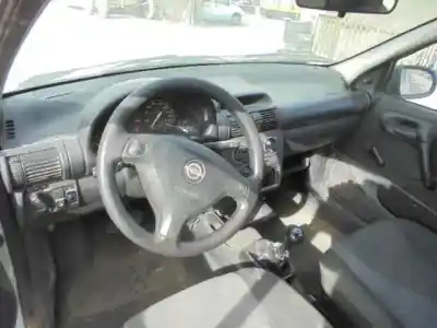 Scrapping Vehicle opel corsa b 1.0 base (e) of the year 2000 powered x10xe