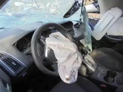 Sloopvoertuig ford focus turn. (cb8) titanium van het jaar 2011 aangedreven t1da