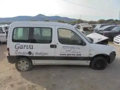 Veículo de Sucata citroen berlingo first combi 1.6 hdi 75 sx do ano 2007 alimentado 9hw