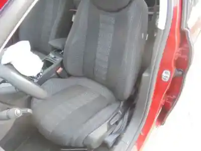 Veículo de Sucata peugeot 308 access do ano 2015 alimentado 9h05