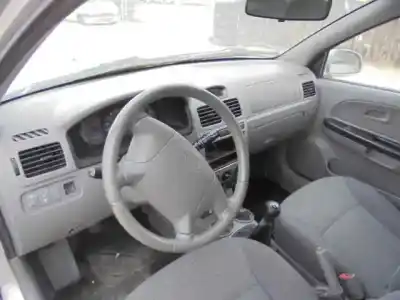 Veículo de Sucata kia rio ls berlina do ano 2004 alimentado a5d