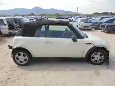 Scrapping Vehicle mini cabrio (r52) one of the year 2006 powered w10b16a