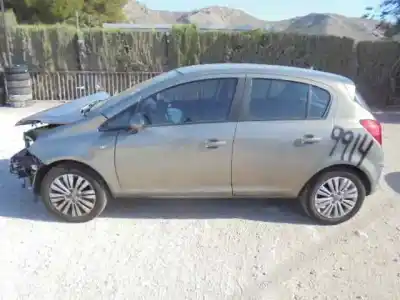 Здавання транспортного засобу opel corsa d excellence року 2014 потужний a14xer