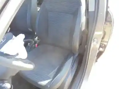 Здавання транспортного засобу opel corsa d excellence року 2014 потужний a14xer