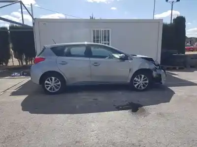 Veículo de Sucata toyota auris active do ano 2014 alimentado 1zr