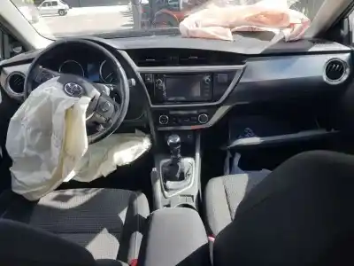 Veículo de Sucata toyota auris active do ano 2014 alimentado 1zr