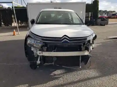 Veicolo di demolizione citroen c4 cactus live dell'anno 2018 alimentato yh01