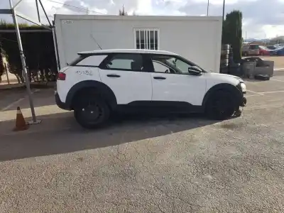 Veicolo di demolizione citroen c4 cactus live dell'anno 2018 alimentato yh01