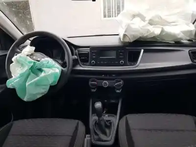 Véhicule à la ferraille kia rio (yb) hibrid de l'année 2022 alimenté g3lf