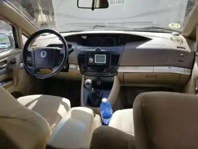 Здавання транспортного засобу ssangyong rodius xdi року 2010 потужний d27dt