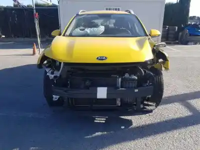 Veículo de Sucata kia stonic (ybcuv) business do ano 2018 alimentado g3lc