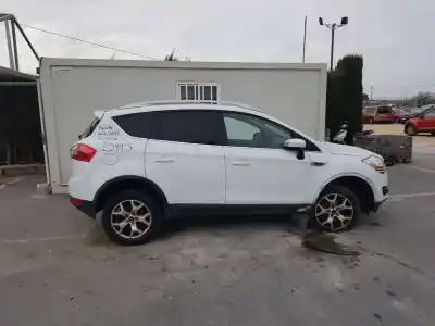 Veicolo di demolizione ford kuga (cbv) titanium dell'anno 2011 alimentato ufda
