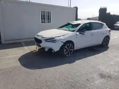 Vehículo de desguace SEAT LEON (KL1) Style del año 2022 con motor DPBA