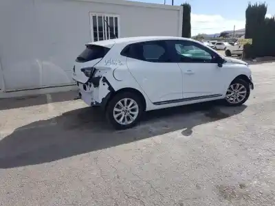 Veículo de Sucata renault clio v zen do ano 2023 alimentado h4d470