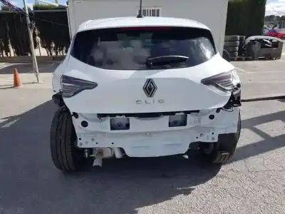 Veículo de Sucata renault clio v zen do ano 2023 alimentado h4d470