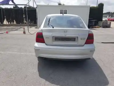 Verschrottungsfahrzeug opel vectra b berlina cd des jahres 2002 angetrieben 