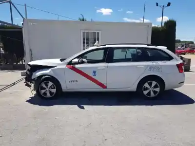 Scrapping Vehicle skoda octavia combi (5e5) active of the year 2020 powered dhfa