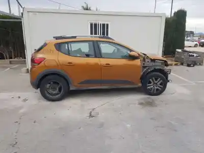 Veículo de Sucata dacia sandero stepway do ano 2022 alimentado h4de47
