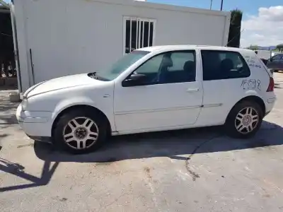 Vehículo de desguace VOLKSWAGEN GOLF IV BERLINA (1J1)  del año 2001 con motor ASV