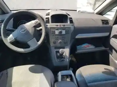 Veículo de Sucata opel zafira b cosmo do ano 2006 alimentado z19dt