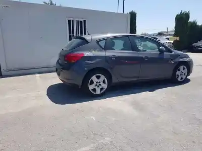 Veículo de Sucata opel astra j lim. selective business do ano 2012 alimentado a13dte