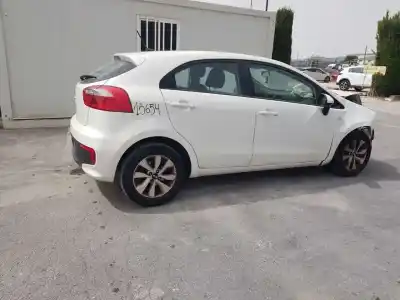 Veículo de Sucata kia rio concept do ano 2016 alimentado g4la