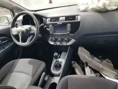 Veículo de Sucata kia rio concept do ano 2016 alimentado g4la