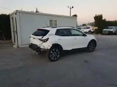 Veículo de Sucata kia stonic (ybcuv) concept do ano 2018 alimentado g3lc