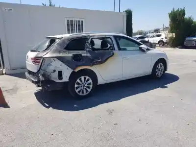Здавання транспортного засобу seat leon st (5f8) reference року 2018 потужний dgte