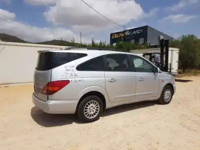 Здавання транспортного засобу ssangyong rodius xdi року 2010 потужний d27dt
