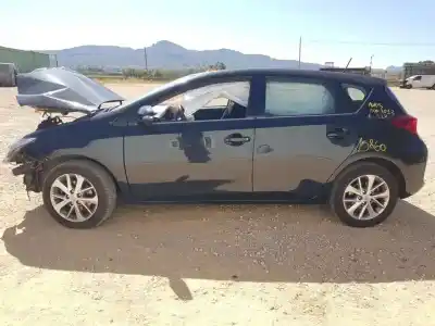 Veículo de Sucata toyota auris active do ano 2013 alimentado 1zr