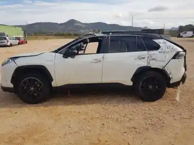Veicolo di demolizione TOYOTA RAV4 Hybrid 4x2 Advance dell'anno 2021 alimentato A25A
