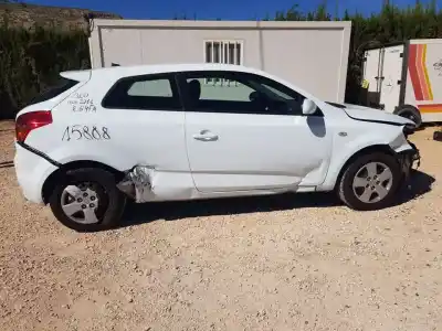 Veículo de Sucata kia pro_cee´d concept do ano 2011 alimentado g4fa