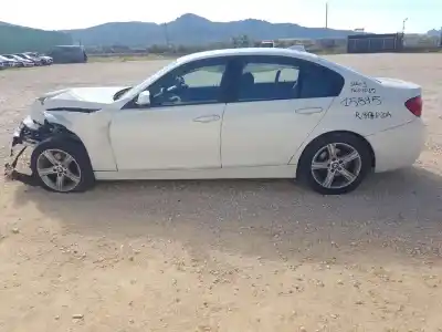 Veículo de Sucata BMW SERIE 3 LIM. (F30) 320d do ano 2015 alimentado B47D20A