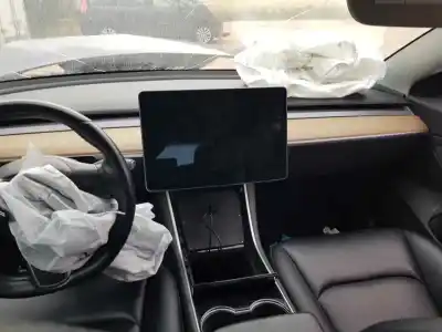 Veicolo di demolizione tesla model 3 (5yj3) ev performance awd dell'anno 2019 alimentato 3d3 del. / 3d5 tras.