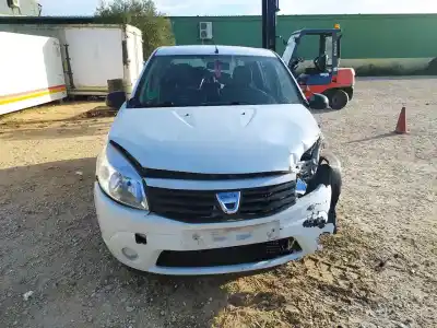 Veicolo di demolizione dacia sandero podium dell'anno 2012 alimentato 